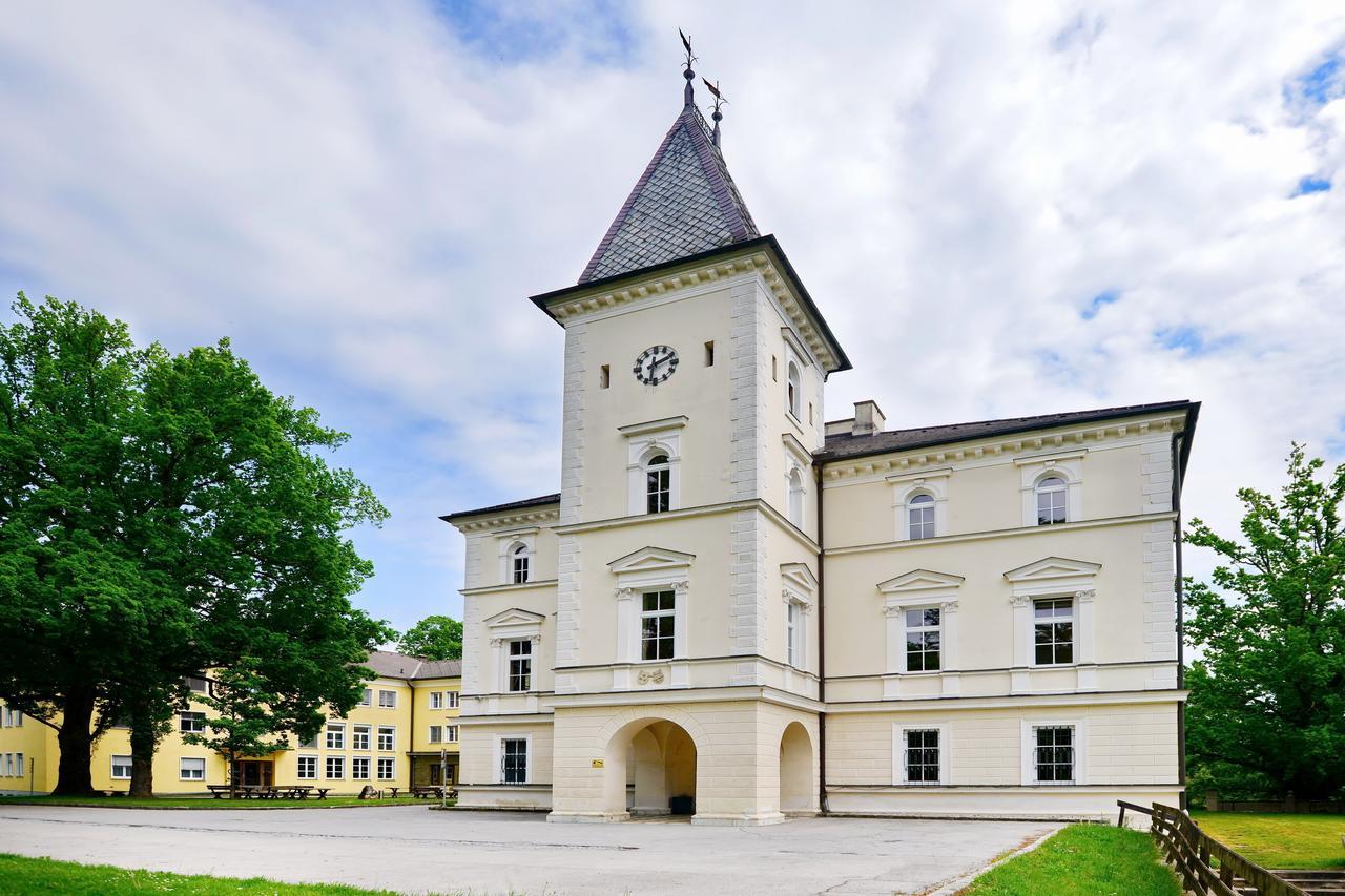 Bildungshaus Schloss Krastowitz Hotel Klagenfurt am Woerthersee Buitenkant foto